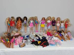 lot 44 image: Large Collection of (27) Barbie & Moxie Dolls w Doll Clothing