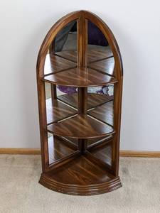 lot 76 image: Vintage Commodore by Rosalco Corner Curio Cabinet