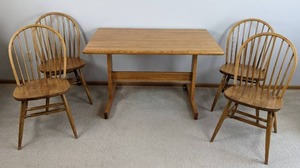 lot 6 image: Timeless Room and Board Wood Kitchen Dinette and Set of 4 Matching Chairs