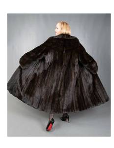lot 3 image: Ladies Fully Let OutNaturalFemale Ranch Mink Coat -3XL