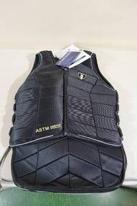 lot 105 image: Tipperary Equestrian Protective Riding Vest - Eventer Pro 3015