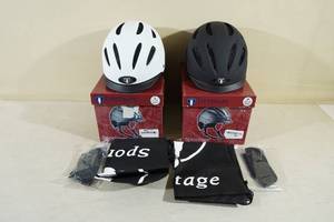 lot 106 image: Tipperary Sportage Riding Helmets