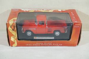 lot 20 image: 1955 Chevy Stepside Scale Model Pick-Up Truck