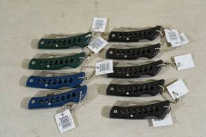lot 63 image: NEW Skeleton Handle Pocket Knives