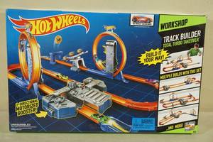 lot 156 image: Hot Wheels Workshop Track Builder Playset