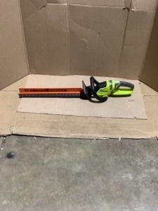 RYOBI ONE 18V 22 in. Cordless Battery Hedge Trimmer (Tool Only). See Pictures