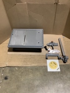 RIDGID 6.5 Amp Corded 7 in. Table Top Wet Tile Saw. See Pictures