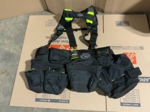 lot 5 image: DEAD ON TOOLS Professional Framers 3 Pouch Tool Storage Suspension Rig with LoadBear Suspenders in Black. See Pictures