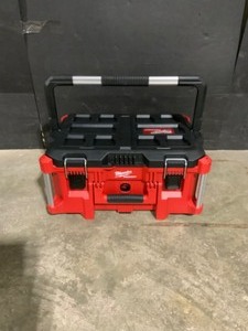 lot 31 image: Milwaukee PACKOUT 22 in. Large Portable Tool Box Fits Modular Storage System. See Pictures