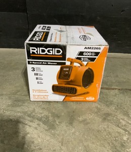 lot 54 image: RIDGID 600 CFM Portable Blower Fan Air Mover with Daisy Chain. See Pictures