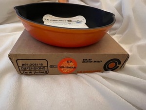 lot 9 image: New in Box Le Creuset 6 Inch Starten Skillet Volcanique