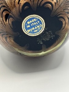lot 31 image: Beautiful Egg Shape Paperweight Made in Italy Murano