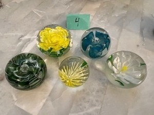 lot 60 image: Nice Mixed Lot of Paperweights Number 4