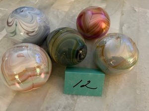 lot 69 image: Nice Mixed Lot of Paperweights Number 12