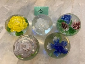 lot 62 image: Nice Mixed Lot of Paperweights Number 6