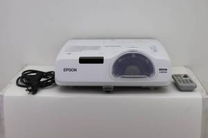 PowerLite 525W HDMI Short Throw Projector