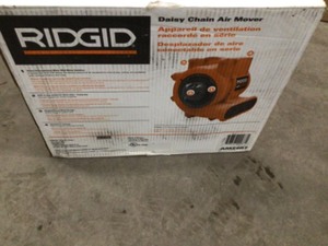 lot 5 image: RIDGID 1625 CFM Blower Fan Air Mover with Daisy Chain In Good Condition
