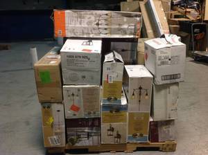 lot 35 image: Pallet with Assorted  Lamp OutIn Customer Returns See Pictures