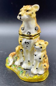 lot 112 image: Leopard Trinket Box