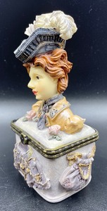 lot 108 image: Lovely Lady Figurine Trinket Box
