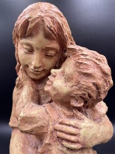 lot 133 image: Mother and Child Resin Sculpture