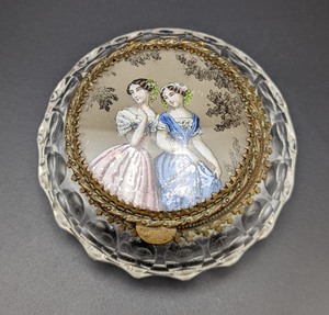 lot 21 image: Vintage Porcelain Topped Powder Jar