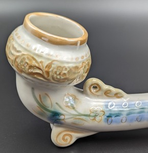 lot 27 image: Vintage Painted Porcelain Pipe