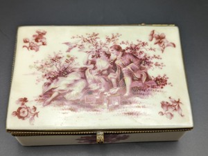 lot 32 image: Painted Porcelain Trinket Box