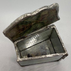 lot 201 image: Beautiful Stained Glass Trinket Box