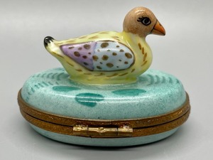 lot 206 image: Limoges of France Delightful Duck Trinket Box