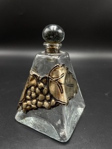 lot 238 image: Lovely Decorative Perfume Dabber Bottle
