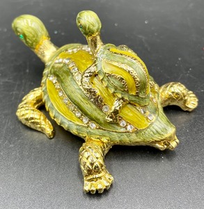 lot 248 image: Jeweled Sea Turtle with Baby Trinket Box