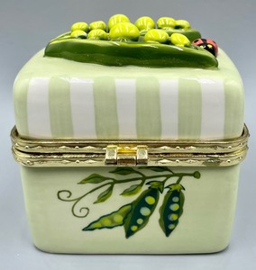 lot 273 image: Excellent Eileen Tramonte Trinket Box