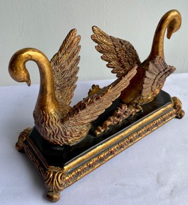 lot 298 image: Resin Swan Business Card Holder