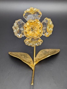 lot 302 image: La Melodie Gold and Crystal Flower