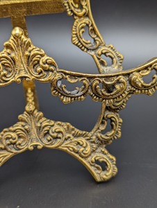 lot 304 image: Ornate Vintage Gold Tone Easel