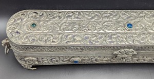 lot 306 image: Oblong Stone Inland Footed Box