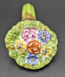 lot 309 image: Limoges Peint Main Flower Bouquet Trinket Box
