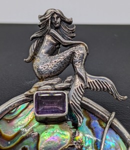 lot 328 image: Amazing Sterling Mermaid and Abalone PendantBrooch