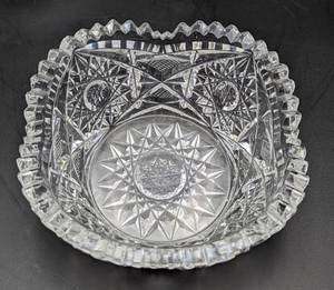 lot 355 image: Vintage CutPressed Glass Bowls