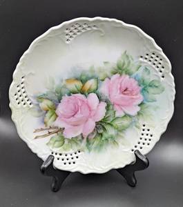 lot 356 image: Vintage Floral Painted Porcelain Dishes