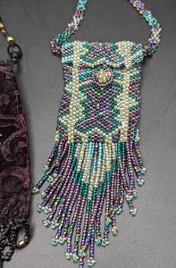 lot 366 image: Pretty Beaded Petite Handbags