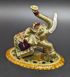 lot 385 image: Camel Trinket Box and Elephant Figurine