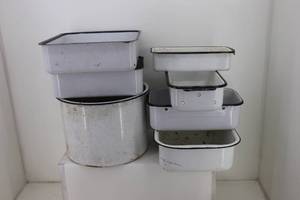Metal Trays & Pots