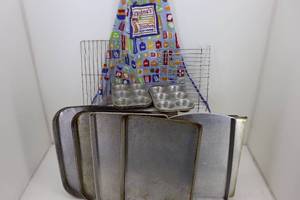 Cookie Sheets & Cupcake Pans