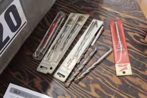 lot 256 image: Lot of (8) Bore Centering Bits
