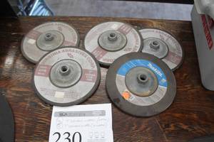 lot 230 image: Lot of (5) 7 Grinding Wheels - Metal (x4), Concrete (x1)