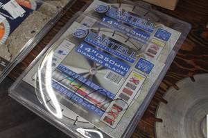 lot 208 image: Lot of (2) Bartell 14 Diamond Blades (New )