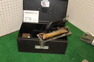 lot 278 image: Roberts Consolidated Industries Carpet Seaming Iron