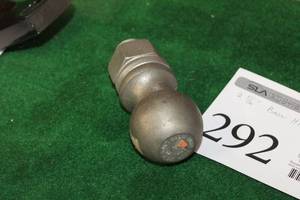 lot 292 image: 2-516 Ball Hitch